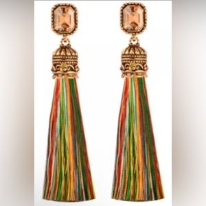 👑 SQUARE CZ’S ANTIQUE CARVINGS TASSEL EARRINGS 👑